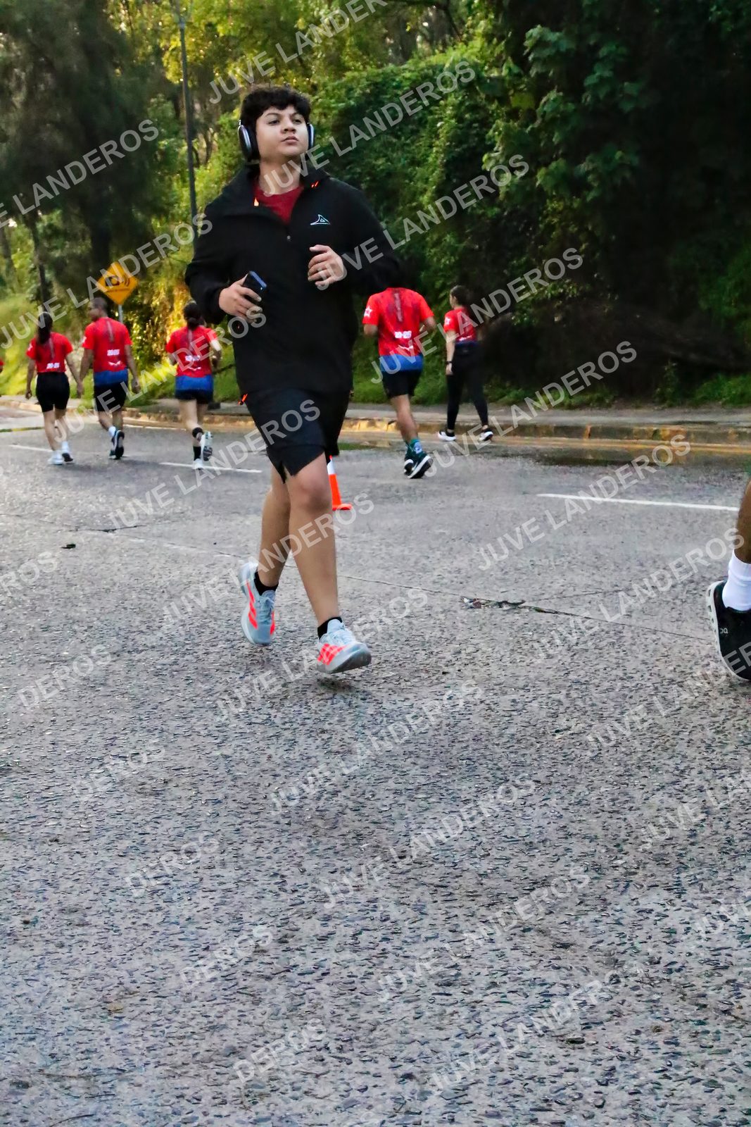 Foto de la CARRERA BIMBO GLOBAL RACE GUADALAJARA en Centro Comercial Andares, Blvd. Puerta de Hierro 4965, Zapopan a las 07:07