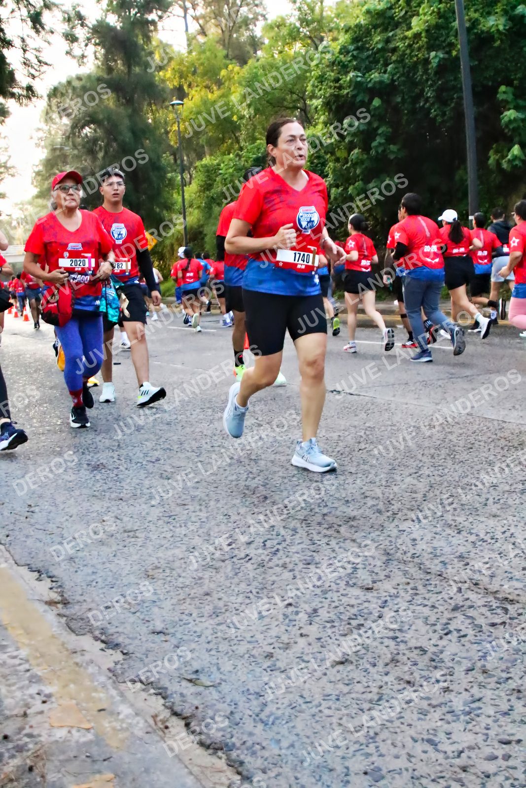 Foto de la CARRERA BIMBO GLOBAL RACE GUADALAJARA en Centro Comercial Andares, Blvd. Puerta de Hierro 4965, Zapopan a las 06:56 · dorsal 1740, 2020
