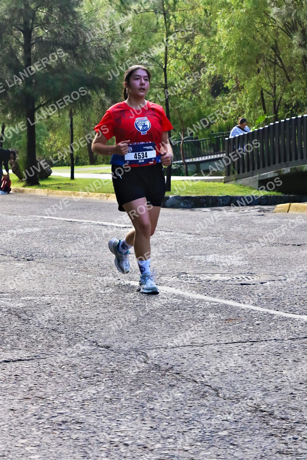 Foto de la CARRERA BIMBO GLOBAL RACE GUADALAJARA en Centro Comercial Andares, Blvd. Puerta de Hierro 4965, Zapopan a las 07:45 · dorsal 4534