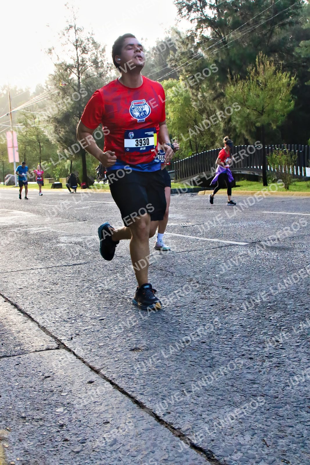 Foto de la CARRERA BIMBO GLOBAL RACE GUADALAJARA en Centro Comercial Andares, Blvd. Puerta de Hierro 4965, Zapopan a las 07:34 · dorsal 3930, 559