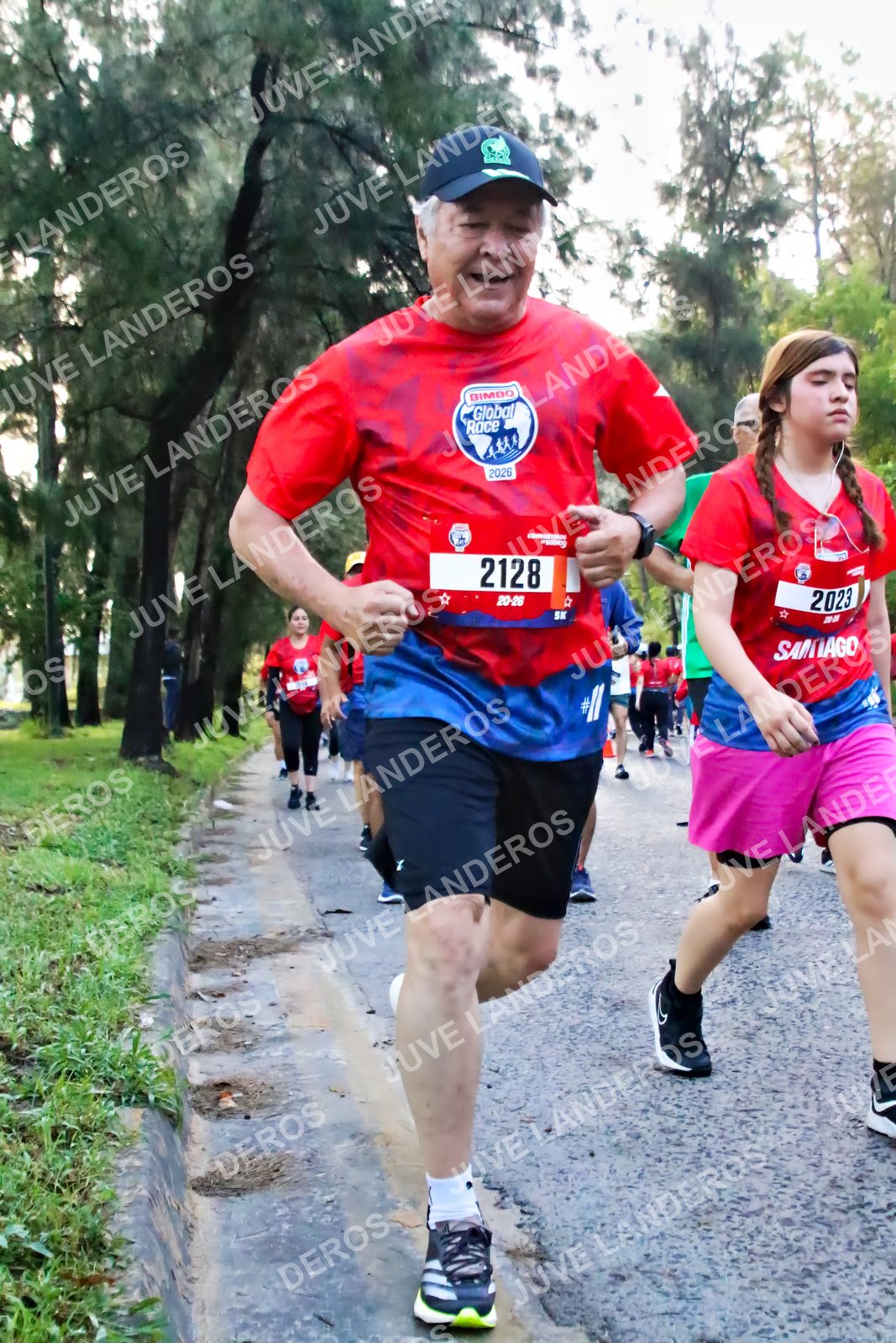 Foto de la CARRERA BIMBO GLOBAL RACE GUADALAJARA en Centro Comercial Andares, Blvd. Puerta de Hierro 4965, Zapopan a las 07:02 · dorsal 2128, 2023