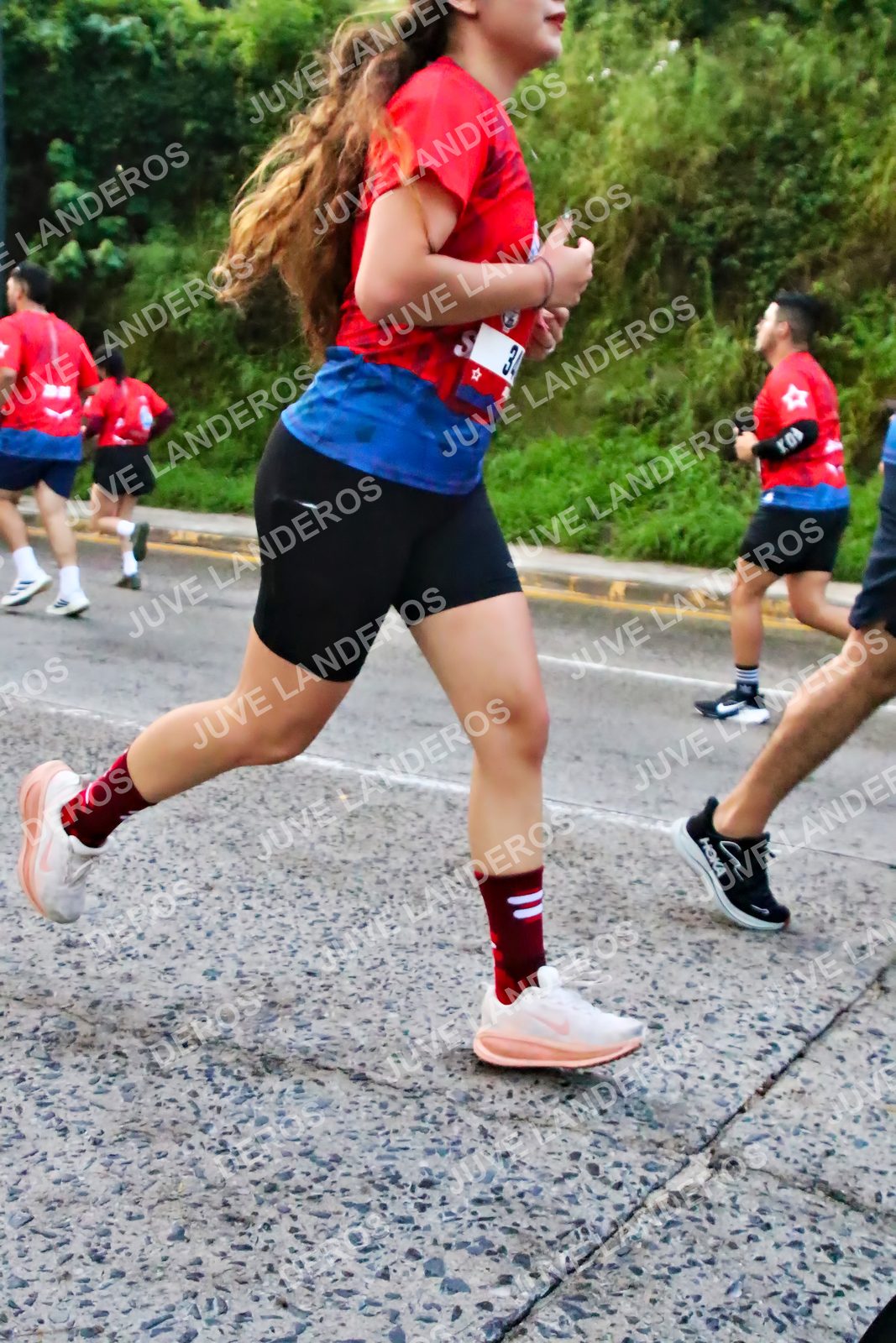 Foto de la CARRERA BIMBO GLOBAL RACE GUADALAJARA en Centro Comercial Andares, Blvd. Puerta de Hierro 4965, Zapopan a las 06:54 · dorsal 34