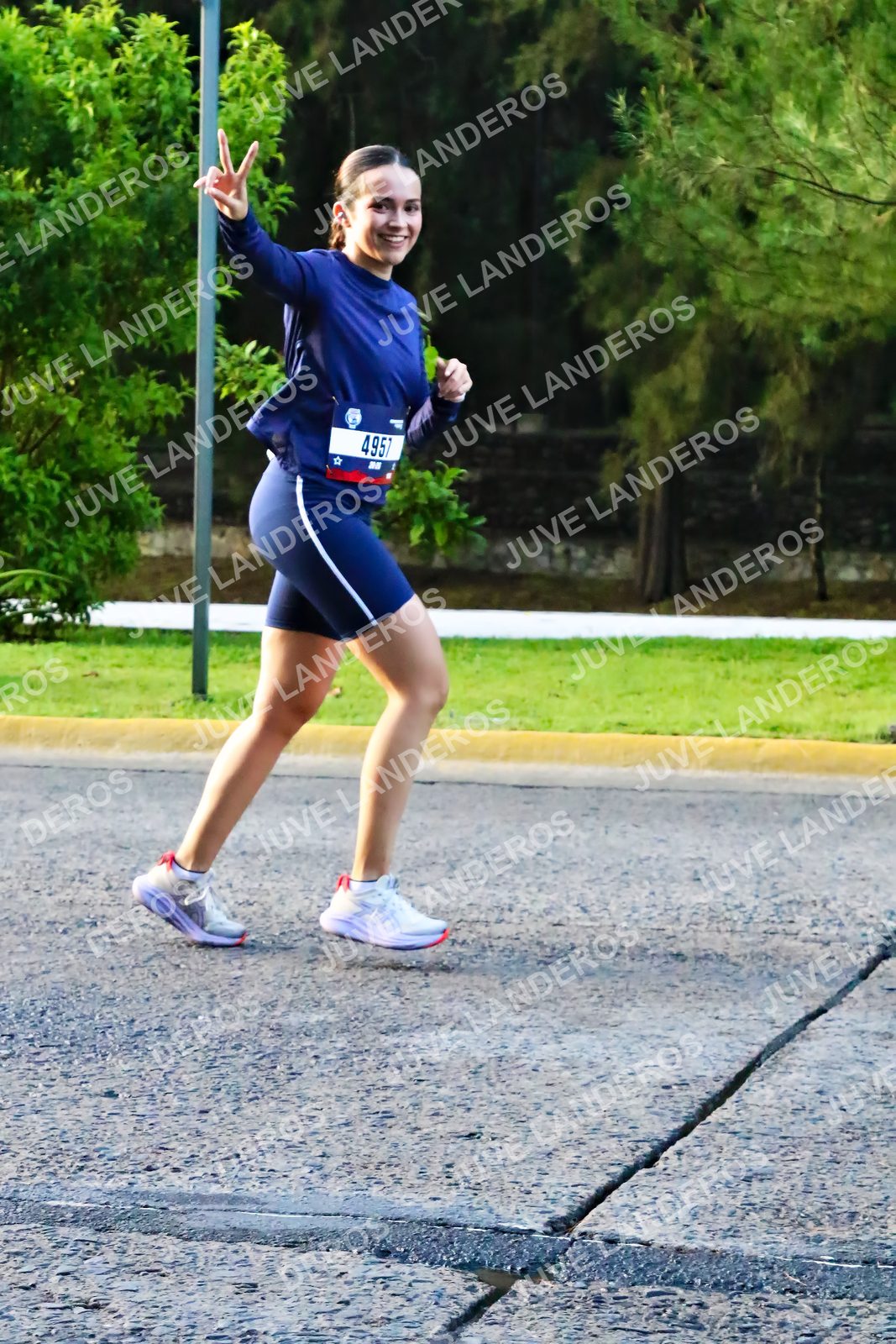 Foto de la CARRERA BIMBO GLOBAL RACE GUADALAJARA en Centro Comercial Andares, Blvd. Puerta de Hierro 4965, Zapopan a las 07:35 · dorsal 4957