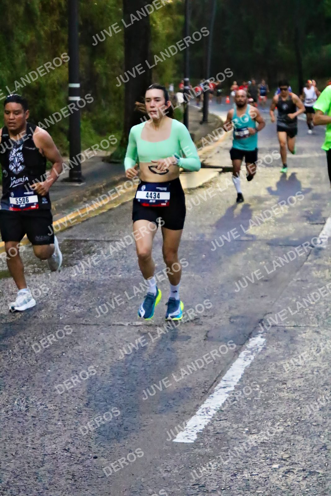 Foto de la CARRERA BIMBO GLOBAL RACE GUADALAJARA en Centro Comercial Andares, Blvd. Puerta de Hierro 4965, Zapopan a las 06:36 · dorsal 4434, 5506