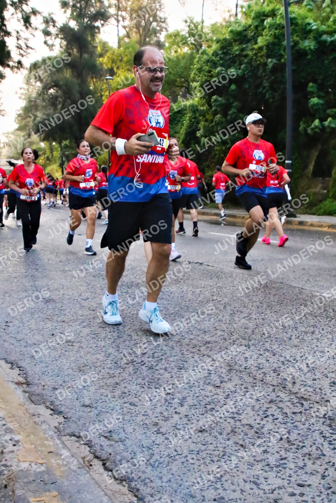 Foto de la CARRERA BIMBO GLOBAL RACE GUADALAJARA en Centro Comercial Andares, Blvd. Puerta de Hierro 4965, Zapopan a las 06:59 · dorsal 1222, 2445, 42, 3245