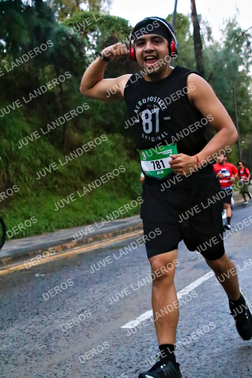 Foto de la CARRERA BIMBO GLOBAL RACE GUADALAJARA en Centro Comercial Andares, Blvd. Puerta de Hierro 4965, Zapopan a las 06:39 · dorsal 781, 87