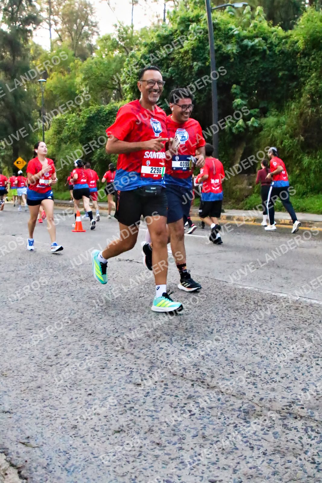 Foto de la CARRERA BIMBO GLOBAL RACE GUADALAJARA en Centro Comercial Andares, Blvd. Puerta de Hierro 4965, Zapopan a las 05:00 · dorsal 2296, 4095