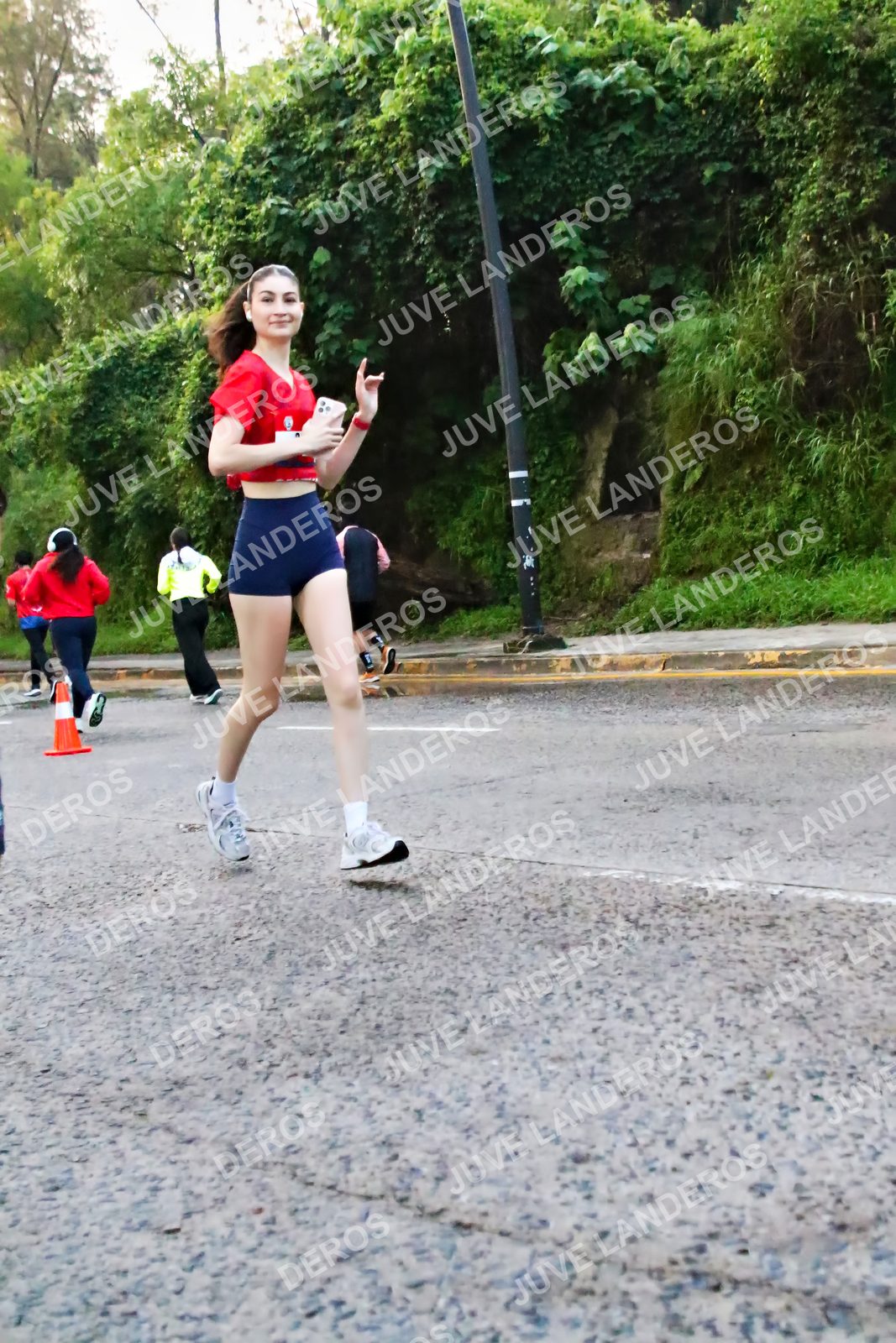 Foto de la CARRERA BIMBO GLOBAL RACE GUADALAJARA en Centro Comercial Andares, Blvd. Puerta de Hierro 4965, Zapopan a las 05:00