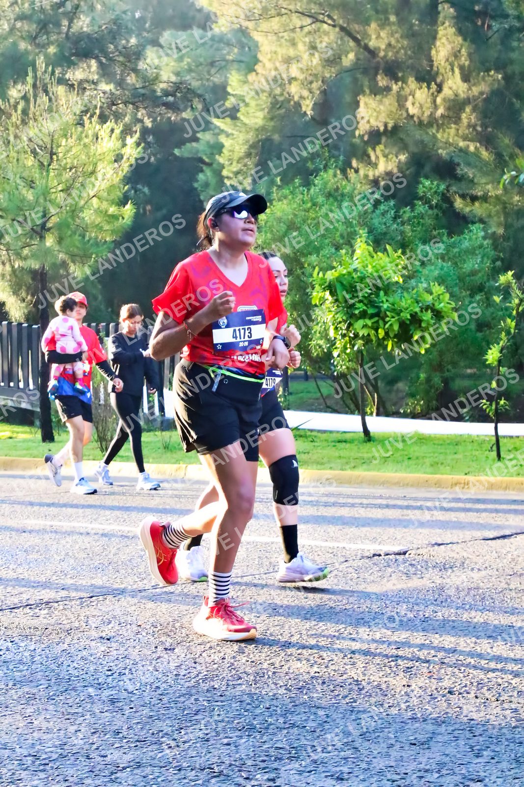Foto de la CARRERA BIMBO GLOBAL RACE GUADALAJARA en Centro Comercial Andares, Blvd. Puerta de Hierro 4965, Zapopan a las 07:23 · dorsal 4173
