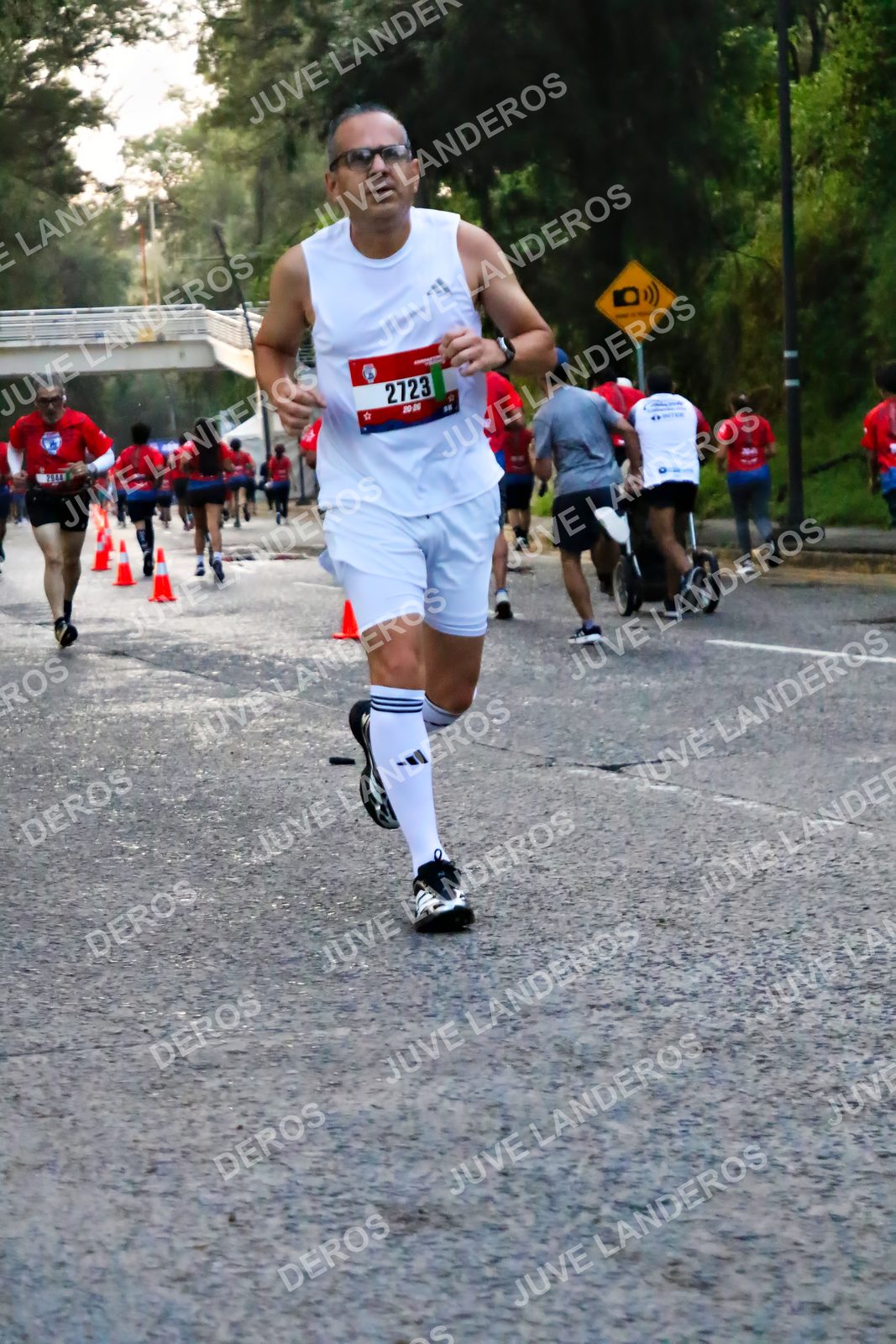 Foto de la CARRERA BIMBO GLOBAL RACE GUADALAJARA en Centro Comercial Andares, Blvd. Puerta de Hierro 4965, Zapopan a las 04:57 · dorsal 2723