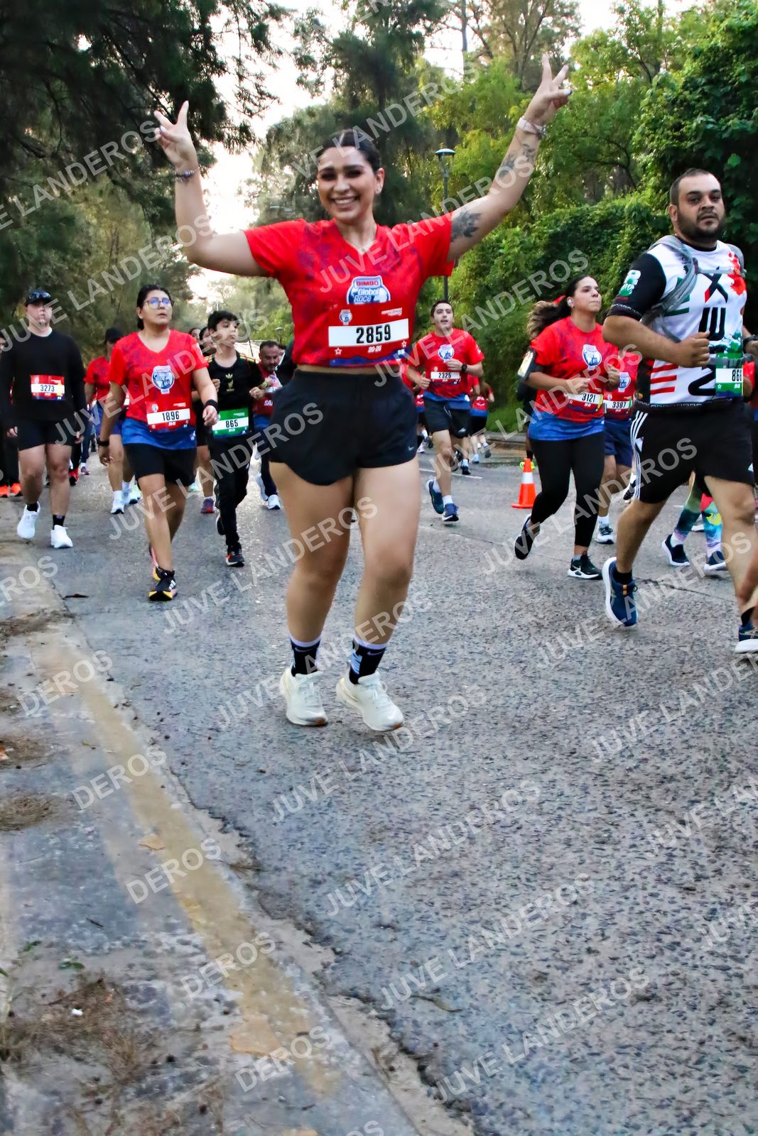 Foto de la CARRERA BIMBO GLOBAL RACE GUADALAJARA en Centro Comercial Andares, Blvd. Puerta de Hierro 4965, Zapopan a las 07:00 · dorsal 2859, 3273, 1896, 865