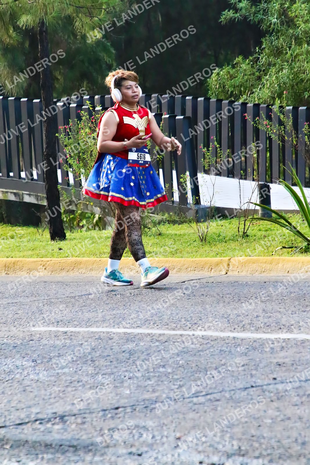 Foto de la CARRERA BIMBO GLOBAL RACE GUADALAJARA en Centro Comercial Andares, Blvd. Puerta de Hierro 4965, Zapopan a las 07:36 · dorsal 5616