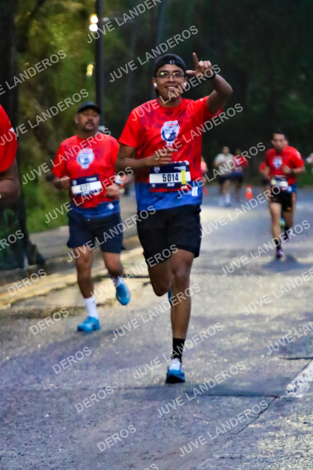 Foto de la CARRERA BIMBO GLOBAL RACE GUADALAJARA en Centro Comercial Andares, Blvd. Puerta de Hierro 4965, Zapopan a las 06:37 · dorsal 5014