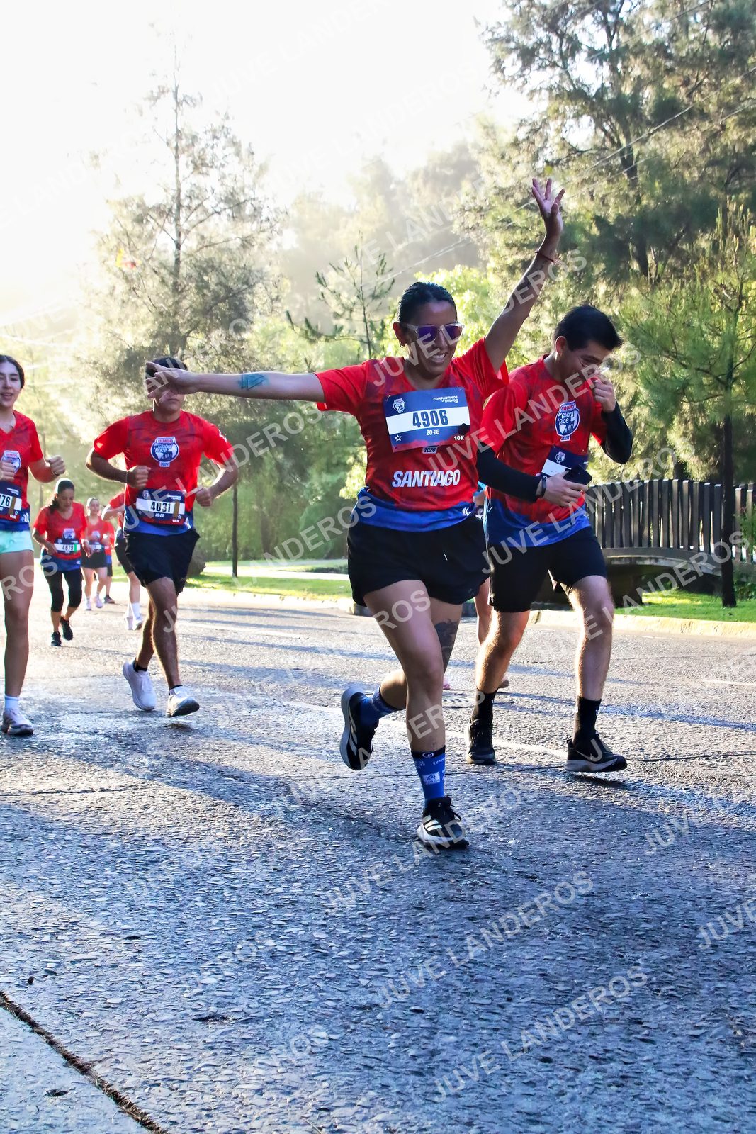 Foto de la CARRERA BIMBO GLOBAL RACE GUADALAJARA en Centro Comercial Andares, Blvd. Puerta de Hierro 4965, Zapopan a las 07:27 · dorsal 4906, 4031, 76
