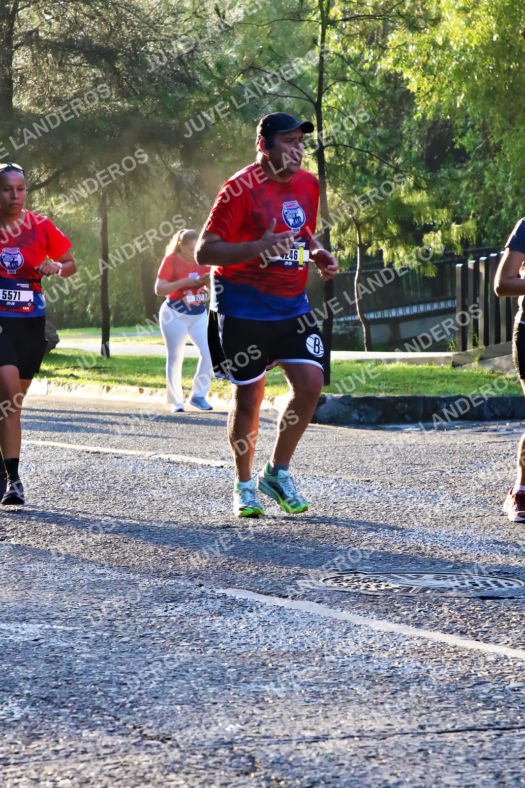 Foto de la CARRERA BIMBO GLOBAL RACE GUADALAJARA en Centro Comercial Andares, Blvd. Puerta de Hierro 4965, Zapopan a las 07:25 · dorsal 5571
