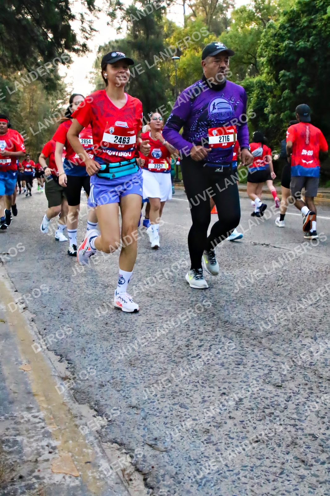 Foto de la CARRERA BIMBO GLOBAL RACE GUADALAJARA en Centro Comercial Andares, Blvd. Puerta de Hierro 4965, Zapopan a las 06:56 · dorsal 2463, 2854, 2716, 2257