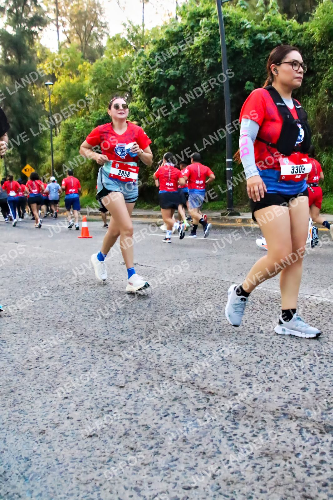 Foto de la CARRERA BIMBO GLOBAL RACE GUADALAJARA en Centro Comercial Andares, Blvd. Puerta de Hierro 4965, Zapopan a las 06:57 · dorsal 3309, 2856