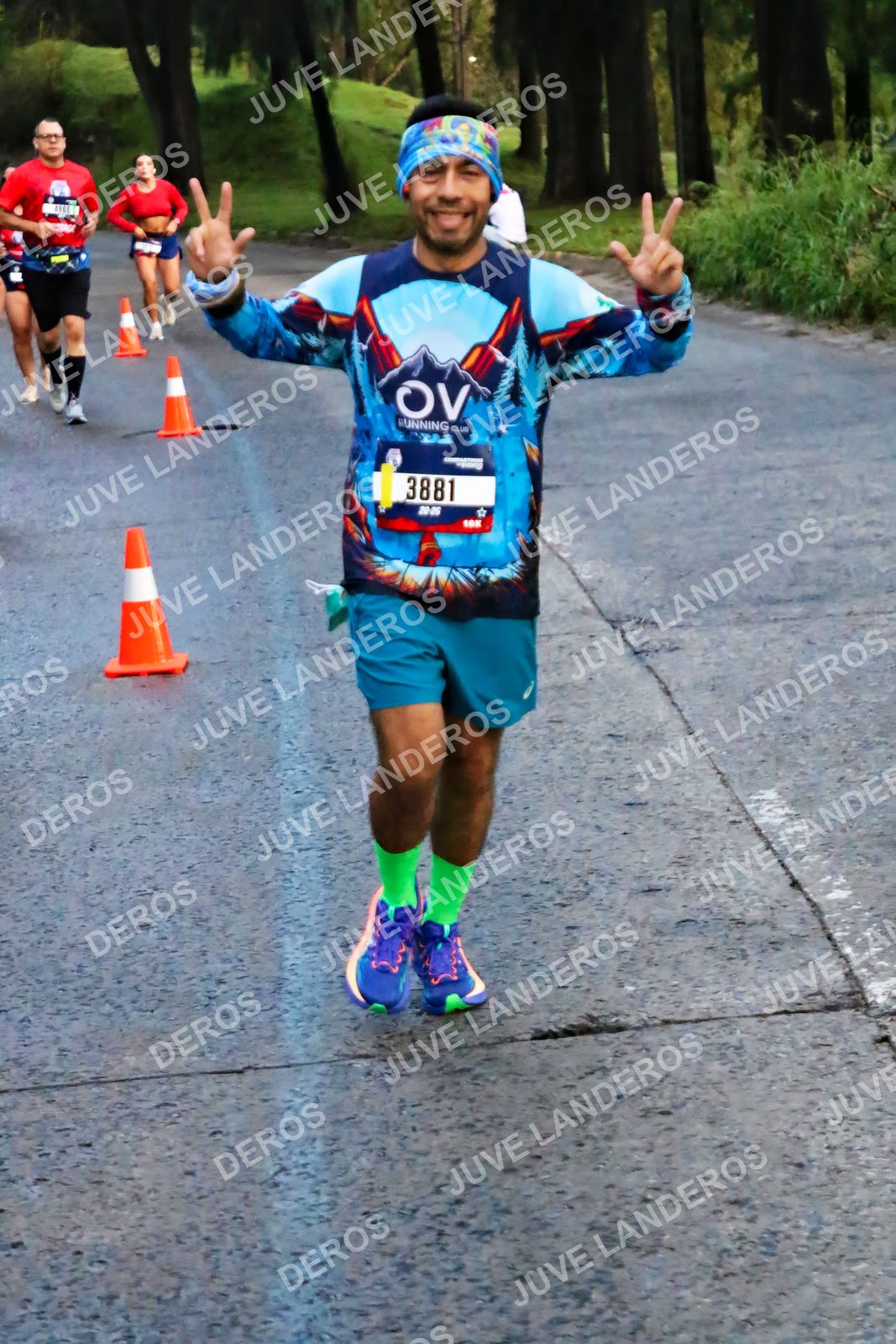 Foto de la CARRERA BIMBO GLOBAL RACE GUADALAJARA en Centro Comercial Andares, Blvd. Puerta de Hierro 4965, Zapopan a las 04:51 · dorsal 3881