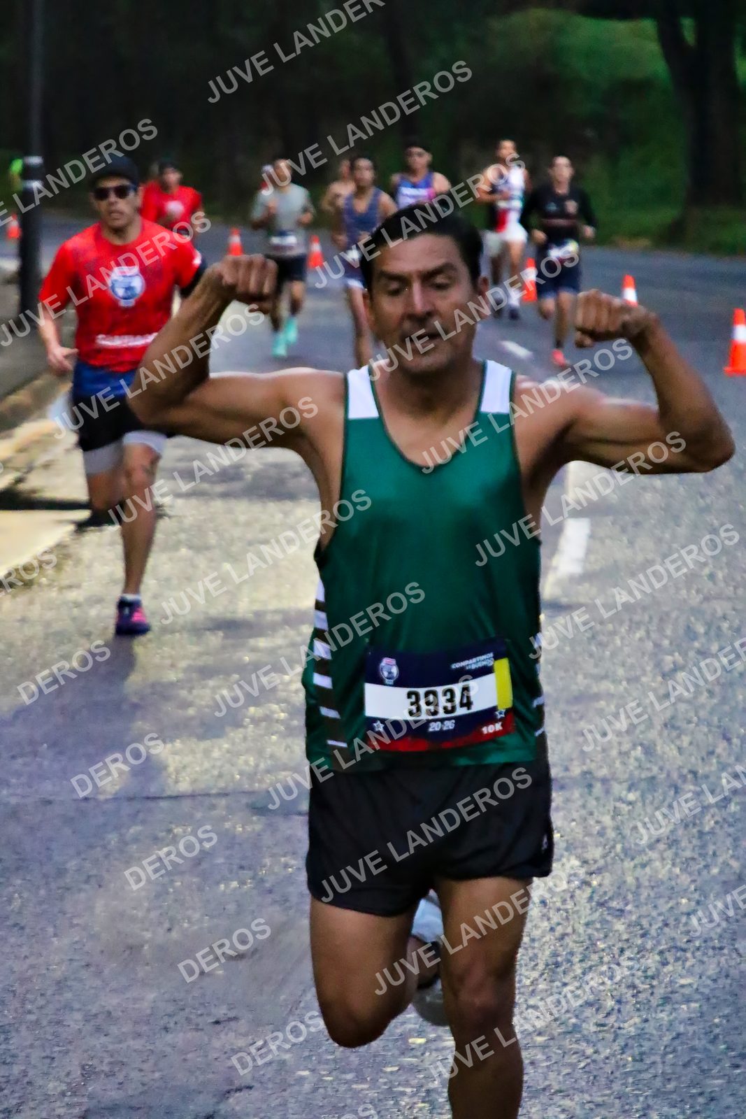 Foto de la CARRERA BIMBO GLOBAL RACE GUADALAJARA en Centro Comercial Andares, Blvd. Puerta de Hierro 4965, Zapopan a las 06:36 · dorsal 3934