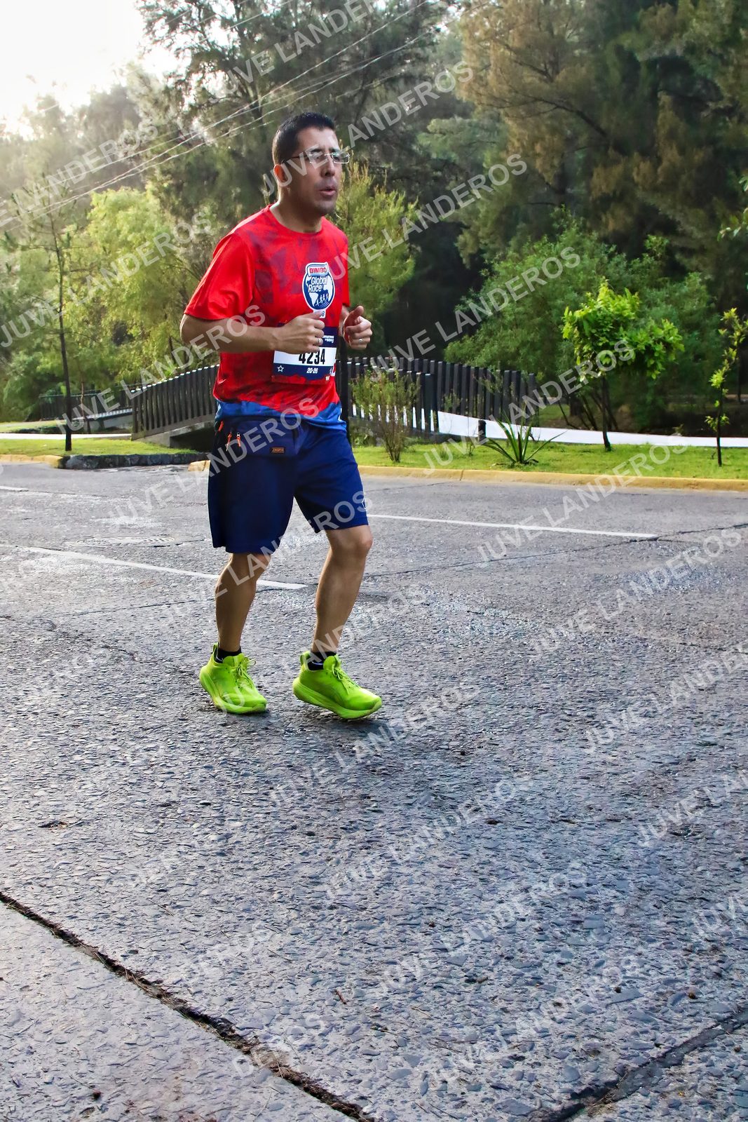 Foto de la CARRERA BIMBO GLOBAL RACE GUADALAJARA en Centro Comercial Andares, Blvd. Puerta de Hierro 4965, Zapopan a las 07:39 · dorsal 4234