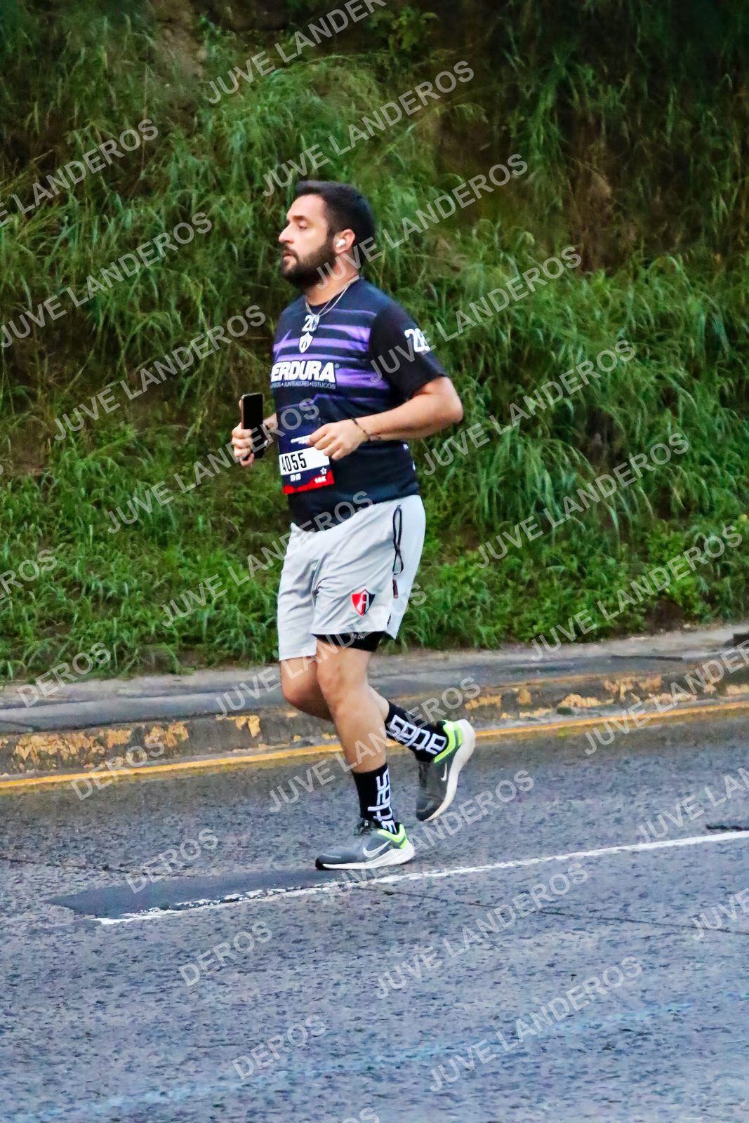 Foto de la CARRERA BIMBO GLOBAL RACE GUADALAJARA en Centro Comercial Andares, Blvd. Puerta de Hierro 4965, Zapopan a las 04:54 · dorsal 4055, 28, 20