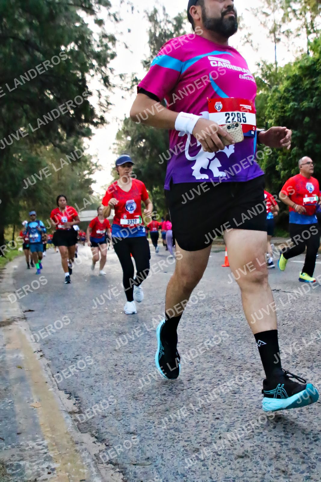 Foto de la CARRERA BIMBO GLOBAL RACE GUADALAJARA en Centro Comercial Andares, Blvd. Puerta de Hierro 4965, Zapopan a las 05:00 · dorsal 2285, 3320