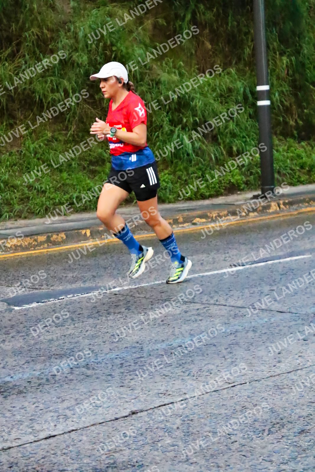 Foto de la CARRERA BIMBO GLOBAL RACE GUADALAJARA en Centro Comercial Andares, Blvd. Puerta de Hierro 4965, Zapopan a las 04:55