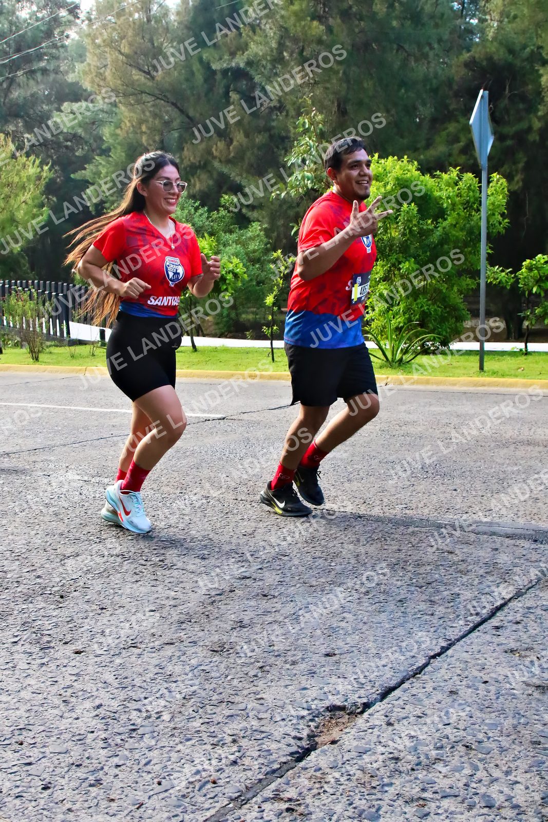Foto de la CARRERA BIMBO GLOBAL RACE GUADALAJARA en Centro Comercial Andares, Blvd. Puerta de Hierro 4965, Zapopan a las 07:45