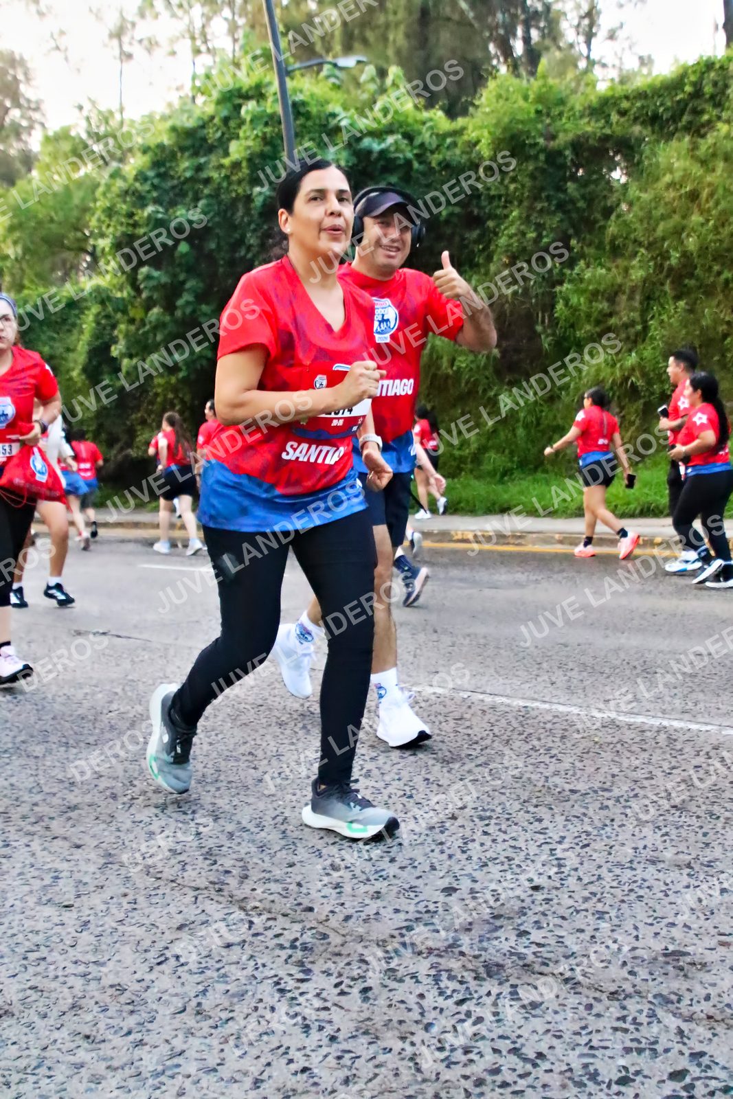Foto de la CARRERA BIMBO GLOBAL RACE GUADALAJARA en Centro Comercial Andares, Blvd. Puerta de Hierro 4965, Zapopan a las 07:02 · dorsal 53