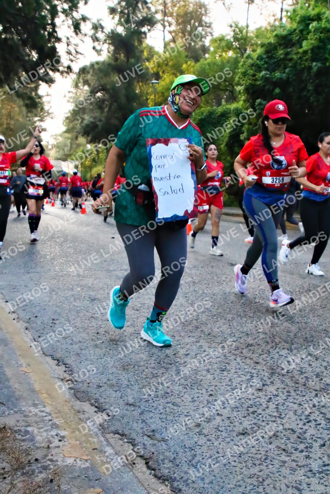 Foto de la CARRERA BIMBO GLOBAL RACE GUADALAJARA en Centro Comercial Andares, Blvd. Puerta de Hierro 4965, Zapopan a las 06:59 · dorsal 3259, 447