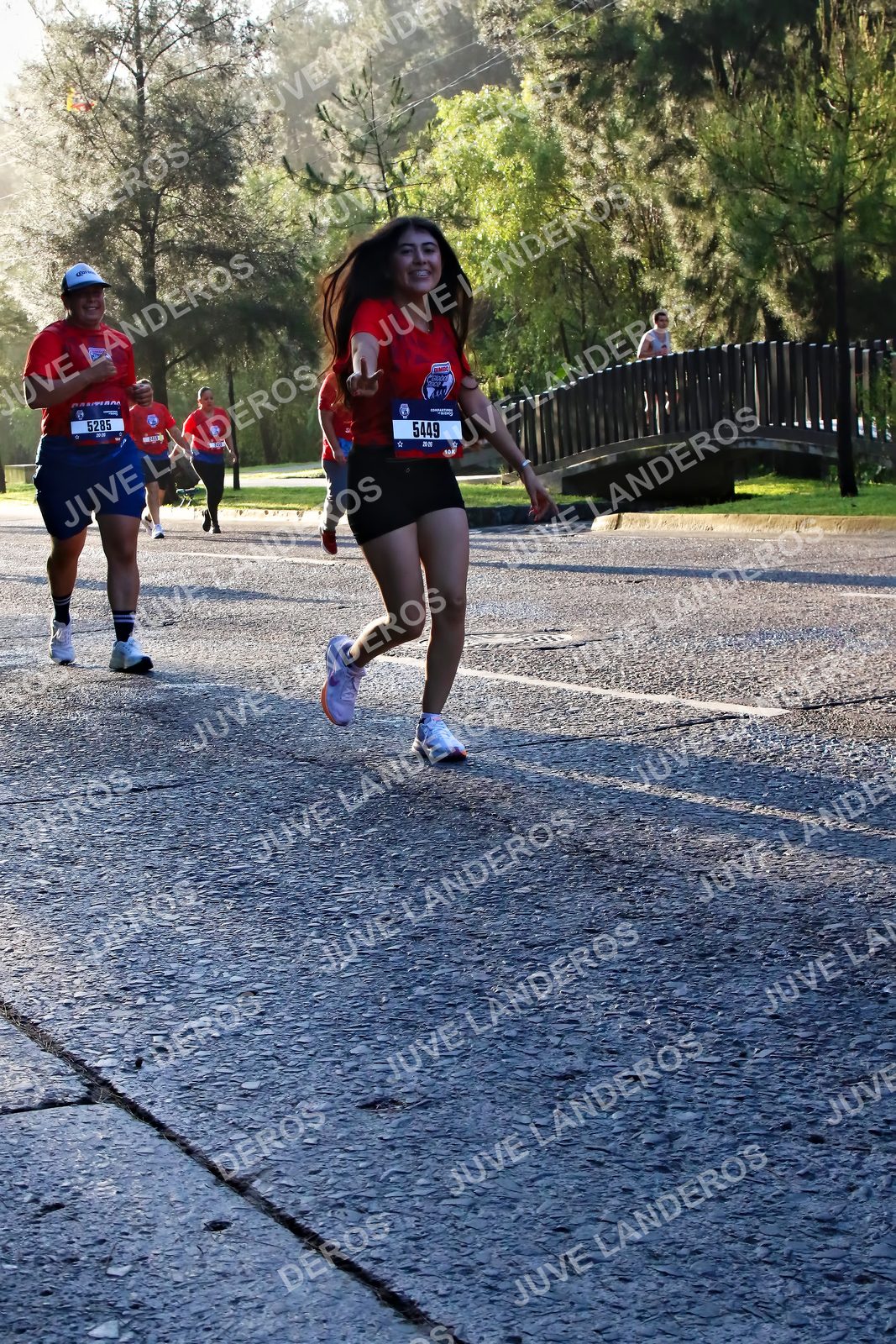 Foto de la CARRERA BIMBO GLOBAL RACE GUADALAJARA en Centro Comercial Andares, Blvd. Puerta de Hierro 4965, Zapopan a las 07:32 · dorsal 5449, 5285