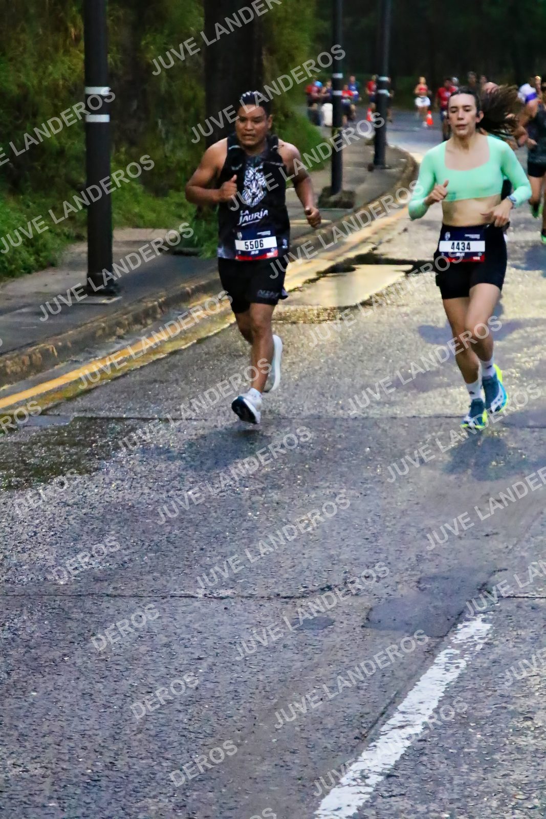Foto de la CARRERA BIMBO GLOBAL RACE GUADALAJARA en Centro Comercial Andares, Blvd. Puerta de Hierro 4965, Zapopan a las 06:36 · dorsal 5506, 4434