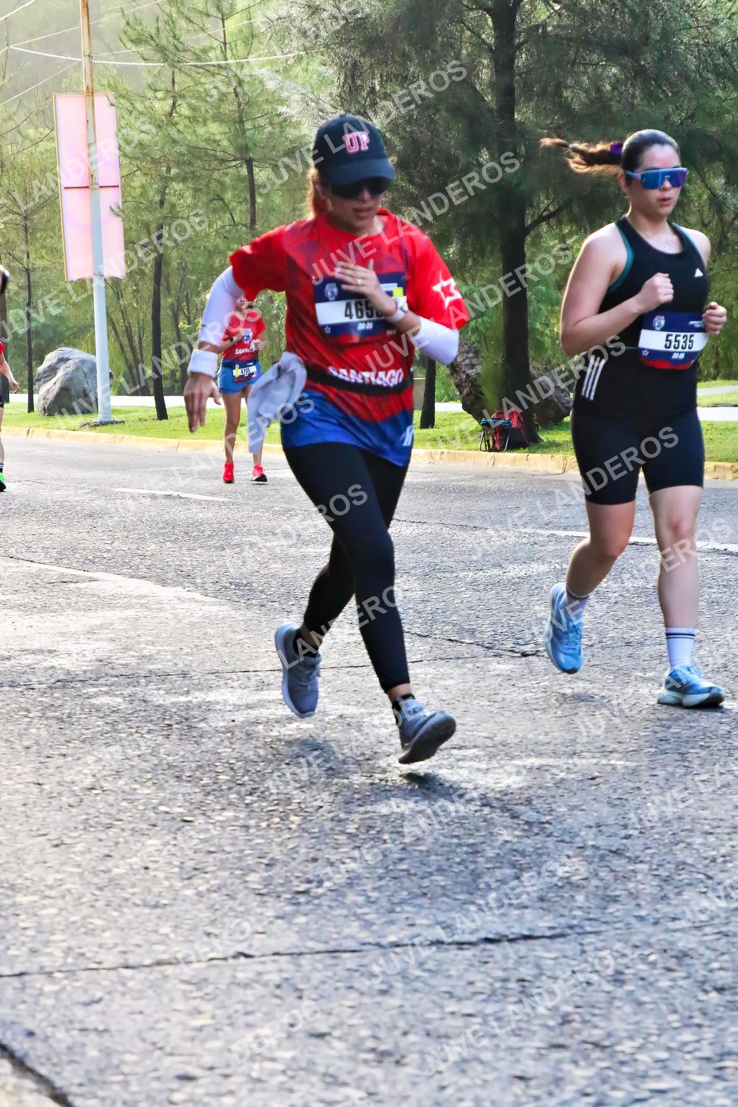 Foto de la CARRERA BIMBO GLOBAL RACE GUADALAJARA en Centro Comercial Andares, Blvd. Puerta de Hierro 4965, Zapopan a las 07:41 · dorsal 5535, 465