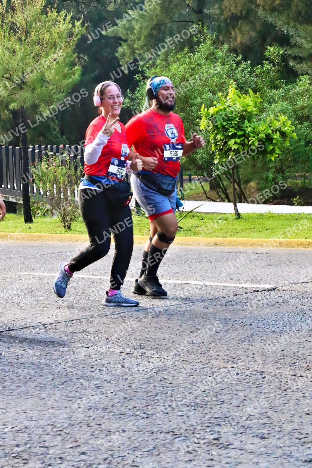 Foto de la CARRERA BIMBO GLOBAL RACE GUADALAJARA en Centro Comercial Andares, Blvd. Puerta de Hierro 4965, Zapopan a las 07:43 · dorsal 5037