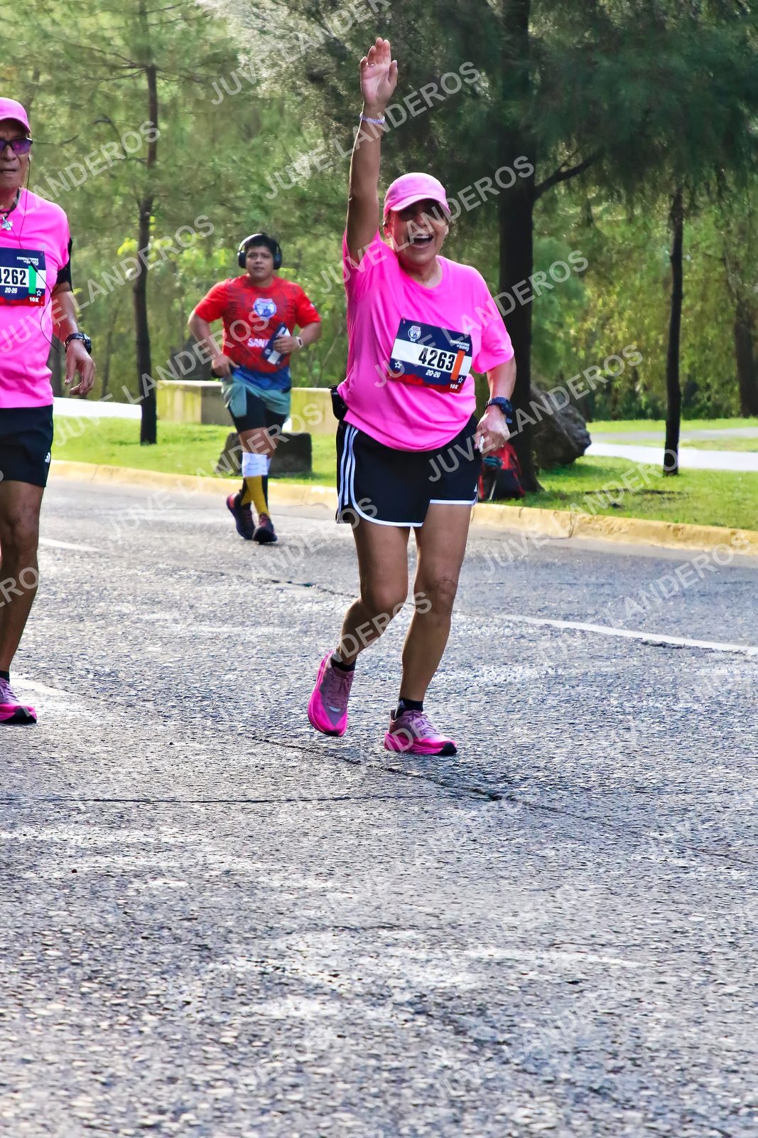 Foto de la CARRERA BIMBO GLOBAL RACE GUADALAJARA en Centro Comercial Andares, Blvd. Puerta de Hierro 4965, Zapopan a las 07:40 · dorsal 4263, 262