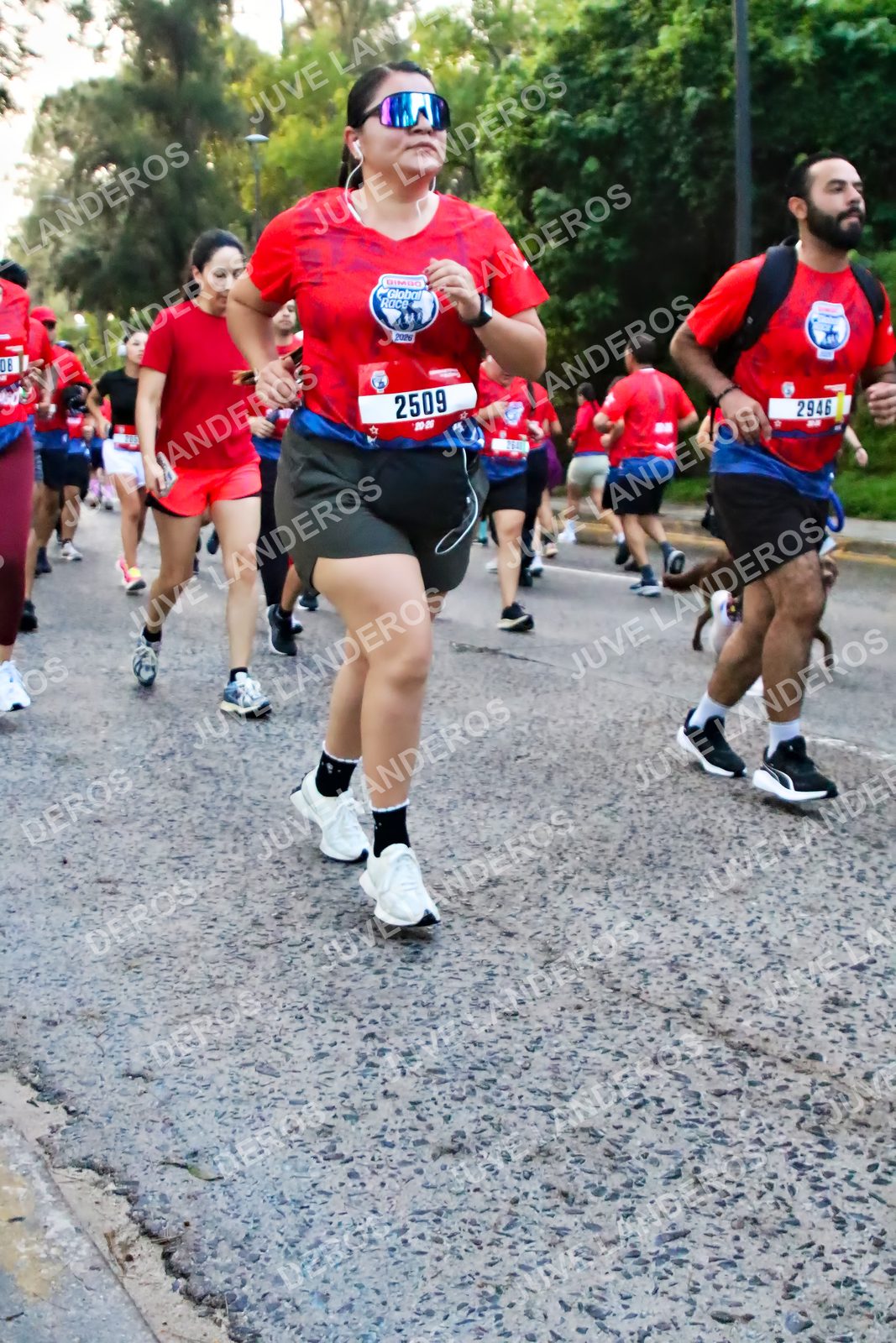 Foto de la CARRERA BIMBO GLOBAL RACE GUADALAJARA en Centro Comercial Andares, Blvd. Puerta de Hierro 4965, Zapopan a las 07:00 · dorsal 2509, 2946, 90