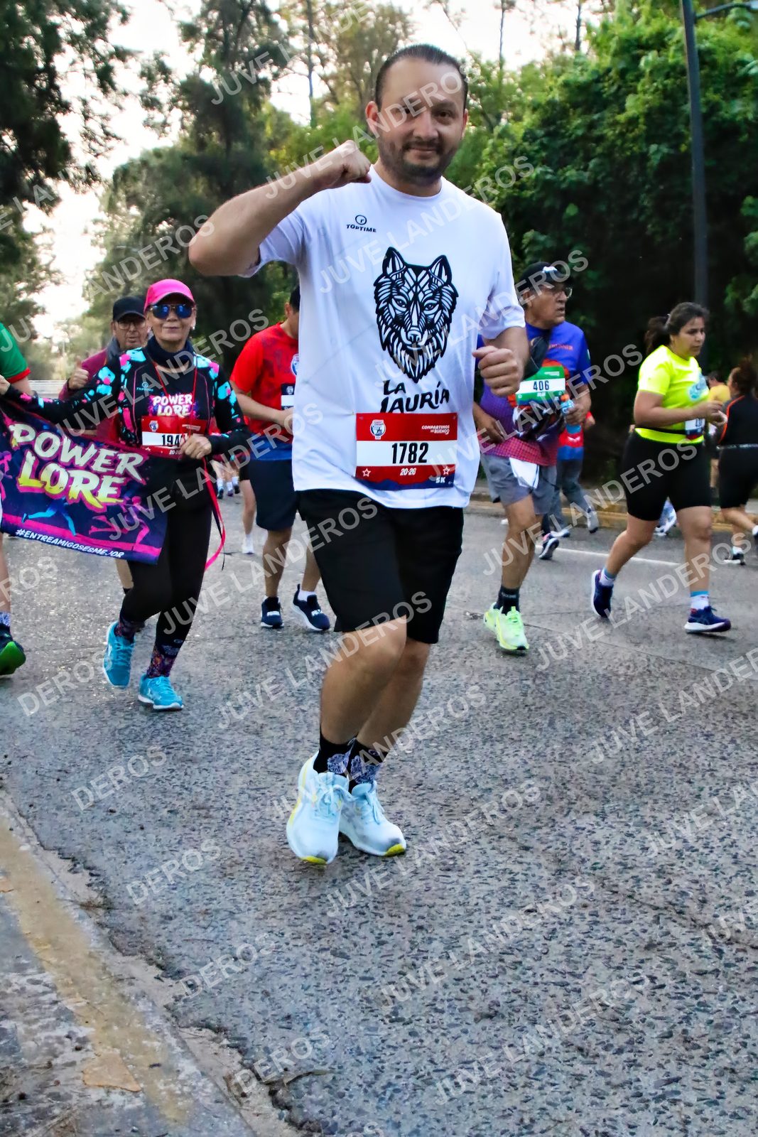 Foto de la CARRERA BIMBO GLOBAL RACE GUADALAJARA en Centro Comercial Andares, Blvd. Puerta de Hierro 4965, Zapopan a las 07:00 · dorsal 1782, 406, 194
