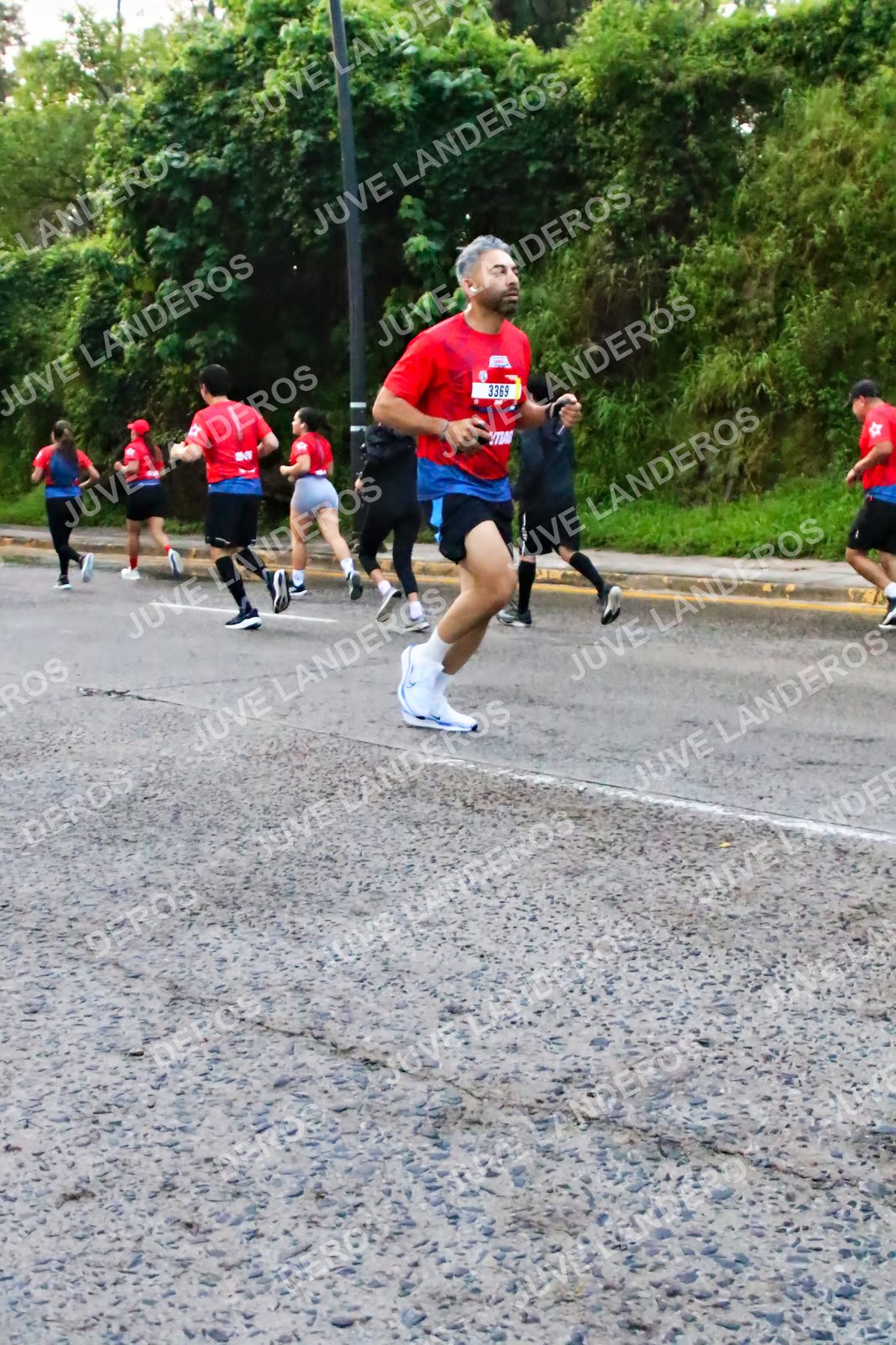 Foto de la CARRERA BIMBO GLOBAL RACE GUADALAJARA en Centro Comercial Andares, Blvd. Puerta de Hierro 4965, Zapopan a las 04:58 · dorsal 3369