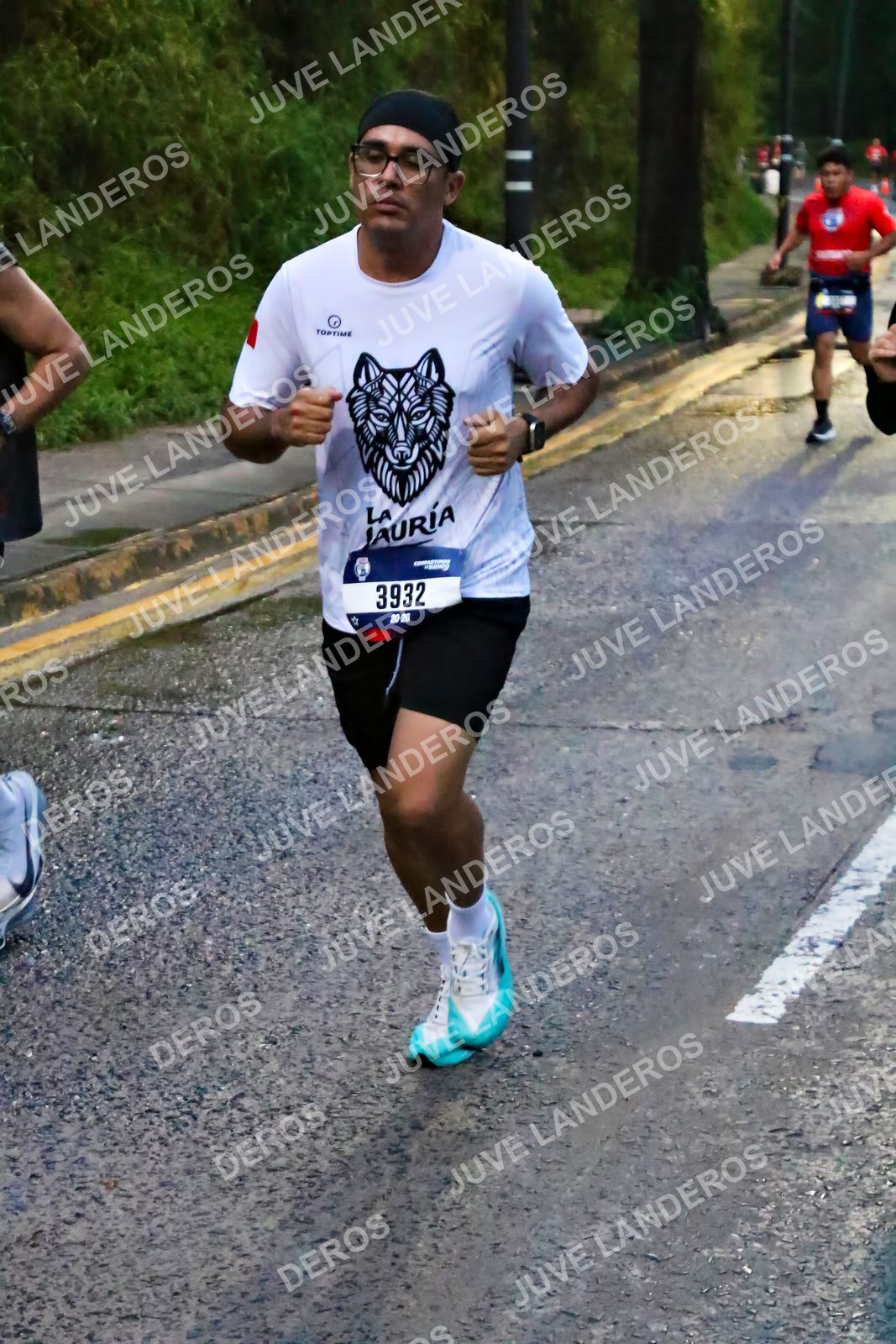 Foto de la CARRERA BIMBO GLOBAL RACE GUADALAJARA en Centro Comercial Andares, Blvd. Puerta de Hierro 4965, Zapopan a las 06:37 · dorsal 3932