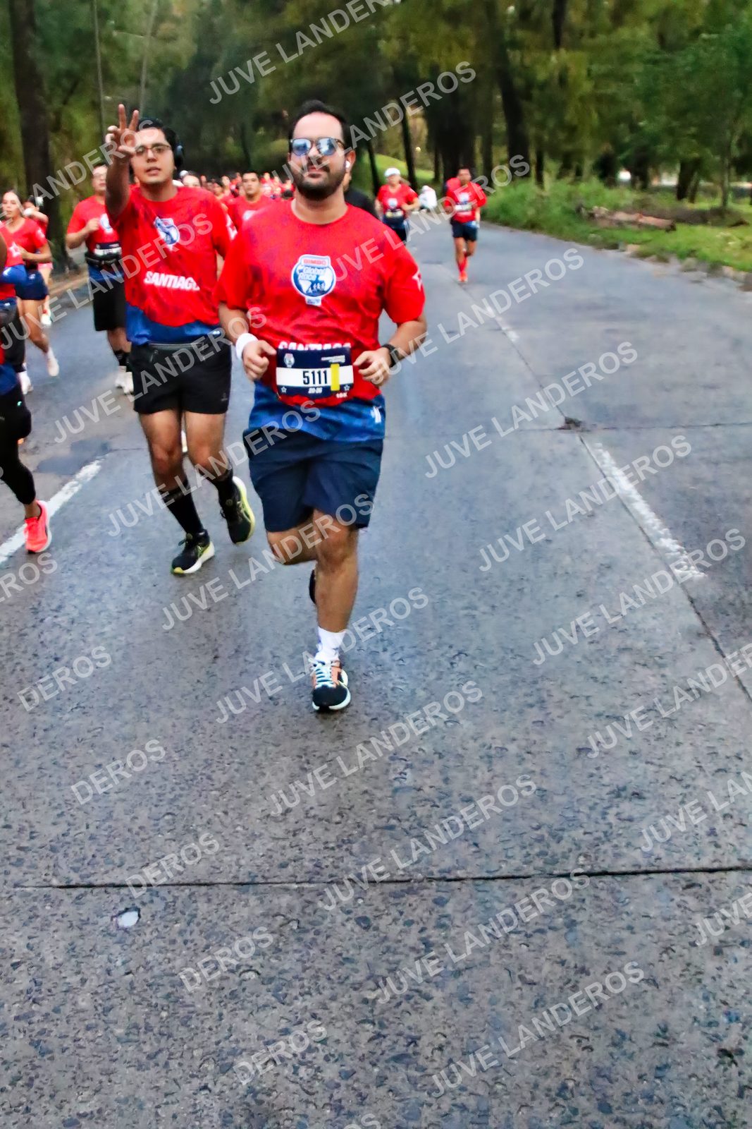Foto de la CARRERA BIMBO GLOBAL RACE GUADALAJARA en Centro Comercial Andares, Blvd. Puerta de Hierro 4965, Zapopan a las 04:50 · dorsal 5111