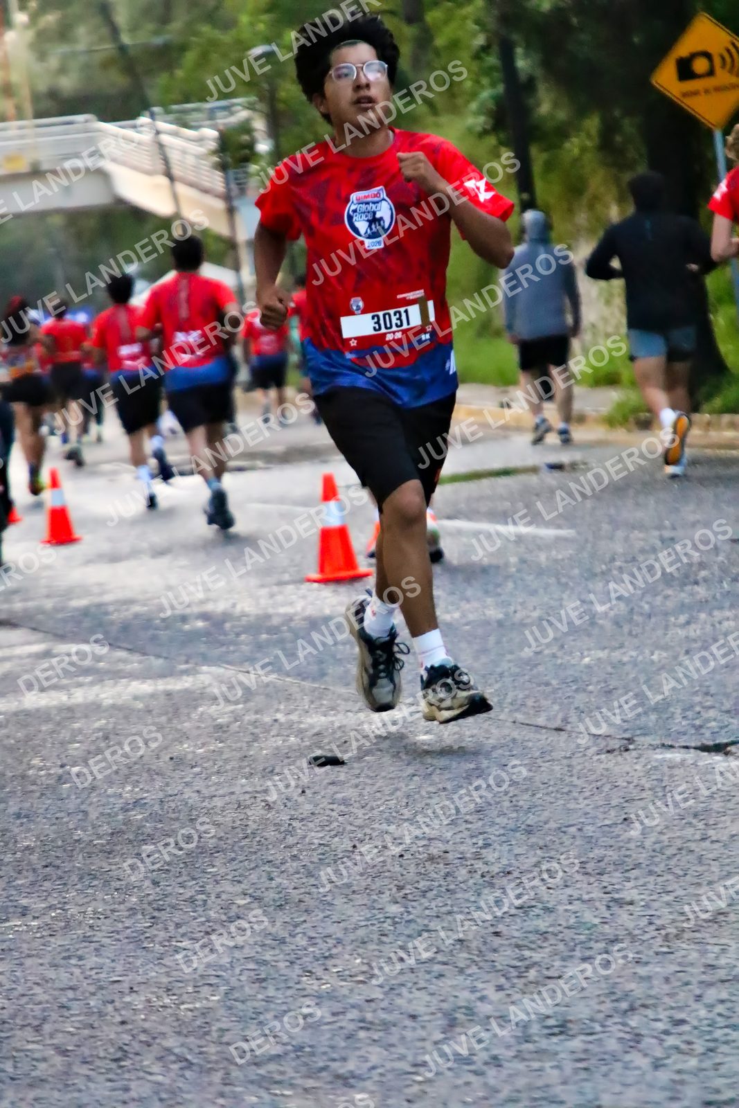 Foto de la CARRERA BIMBO GLOBAL RACE GUADALAJARA en Centro Comercial Andares, Blvd. Puerta de Hierro 4965, Zapopan a las 04:55 · dorsal 3031