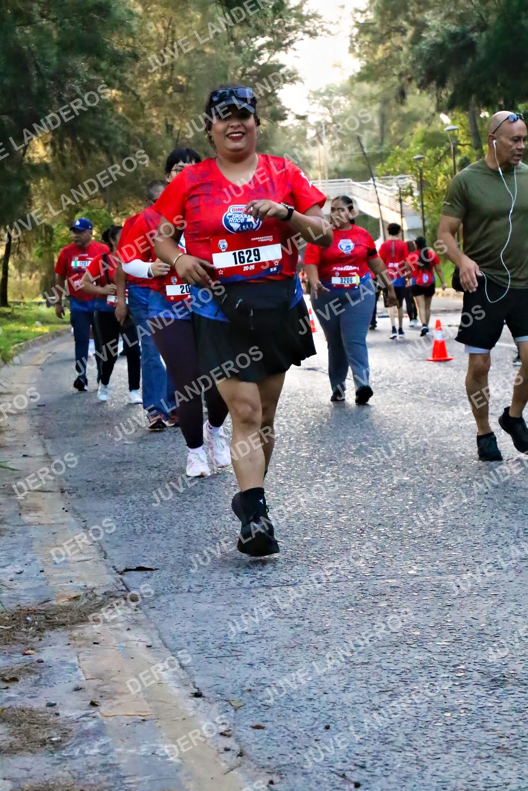 Foto de la CARRERA BIMBO GLOBAL RACE GUADALAJARA en Centro Comercial Andares, Blvd. Puerta de Hierro 4965, Zapopan a las 07:08 · dorsal 1629, 3206