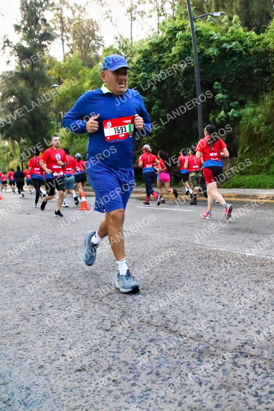 Foto de la CARRERA BIMBO GLOBAL RACE GUADALAJARA en Centro Comercial Andares, Blvd. Puerta de Hierro 4965, Zapopan a las 05:00 · dorsal 1593