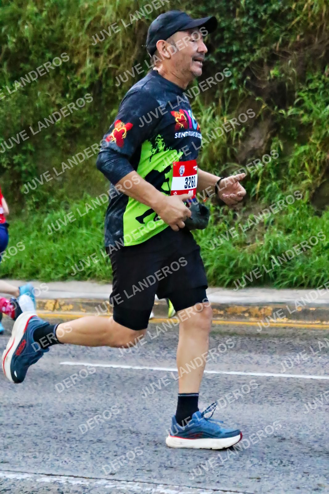Foto de la CARRERA BIMBO GLOBAL RACE GUADALAJARA en Centro Comercial Andares, Blvd. Puerta de Hierro 4965, Zapopan a las 04:58 · dorsal 3268