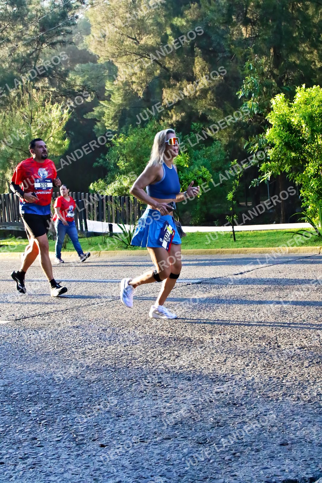 Foto de la CARRERA BIMBO GLOBAL RACE GUADALAJARA en Centro Comercial Andares, Blvd. Puerta de Hierro 4965, Zapopan a las 07:28 · dorsal 5725, 5377