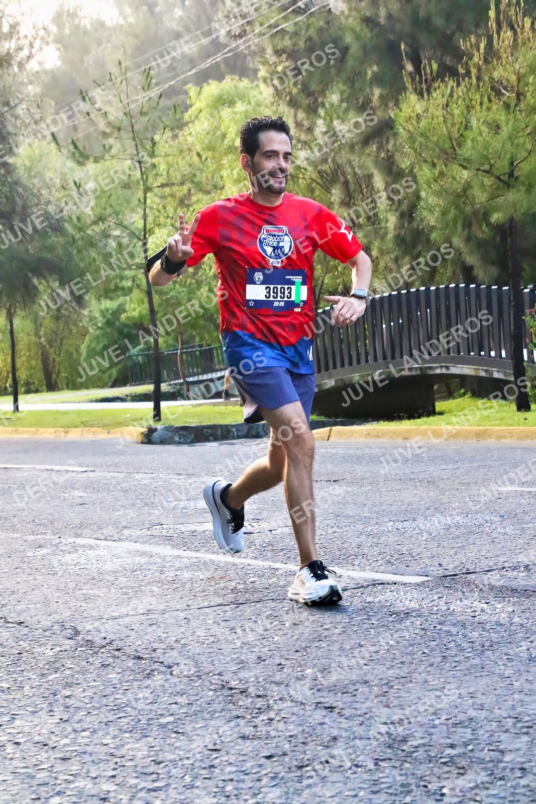 Foto de la CARRERA BIMBO GLOBAL RACE GUADALAJARA en Centro Comercial Andares, Blvd. Puerta de Hierro 4965, Zapopan a las 07:38 · dorsal 3993