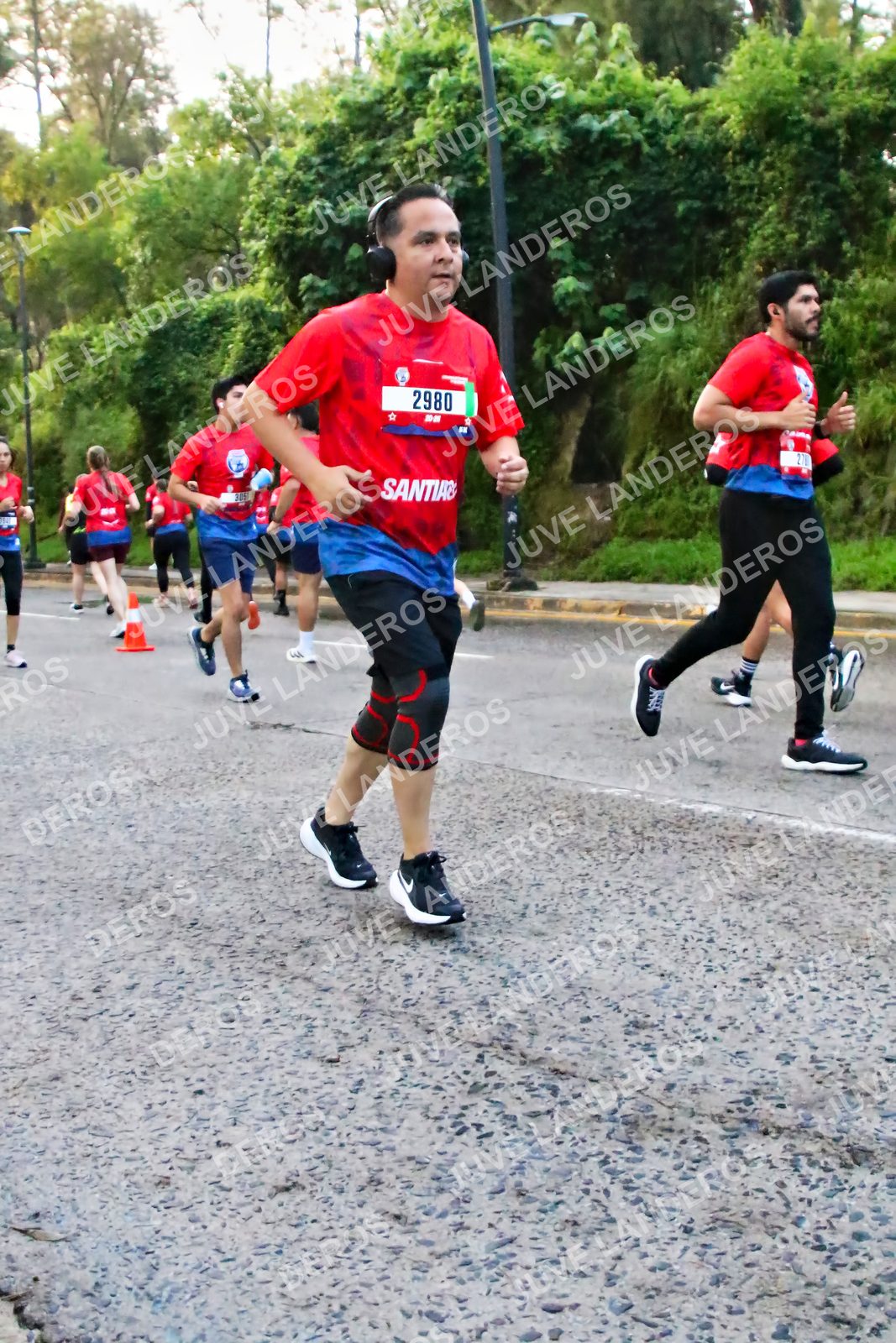 Foto de la CARRERA BIMBO GLOBAL RACE GUADALAJARA en Centro Comercial Andares, Blvd. Puerta de Hierro 4965, Zapopan a las 06:54 · dorsal 2980