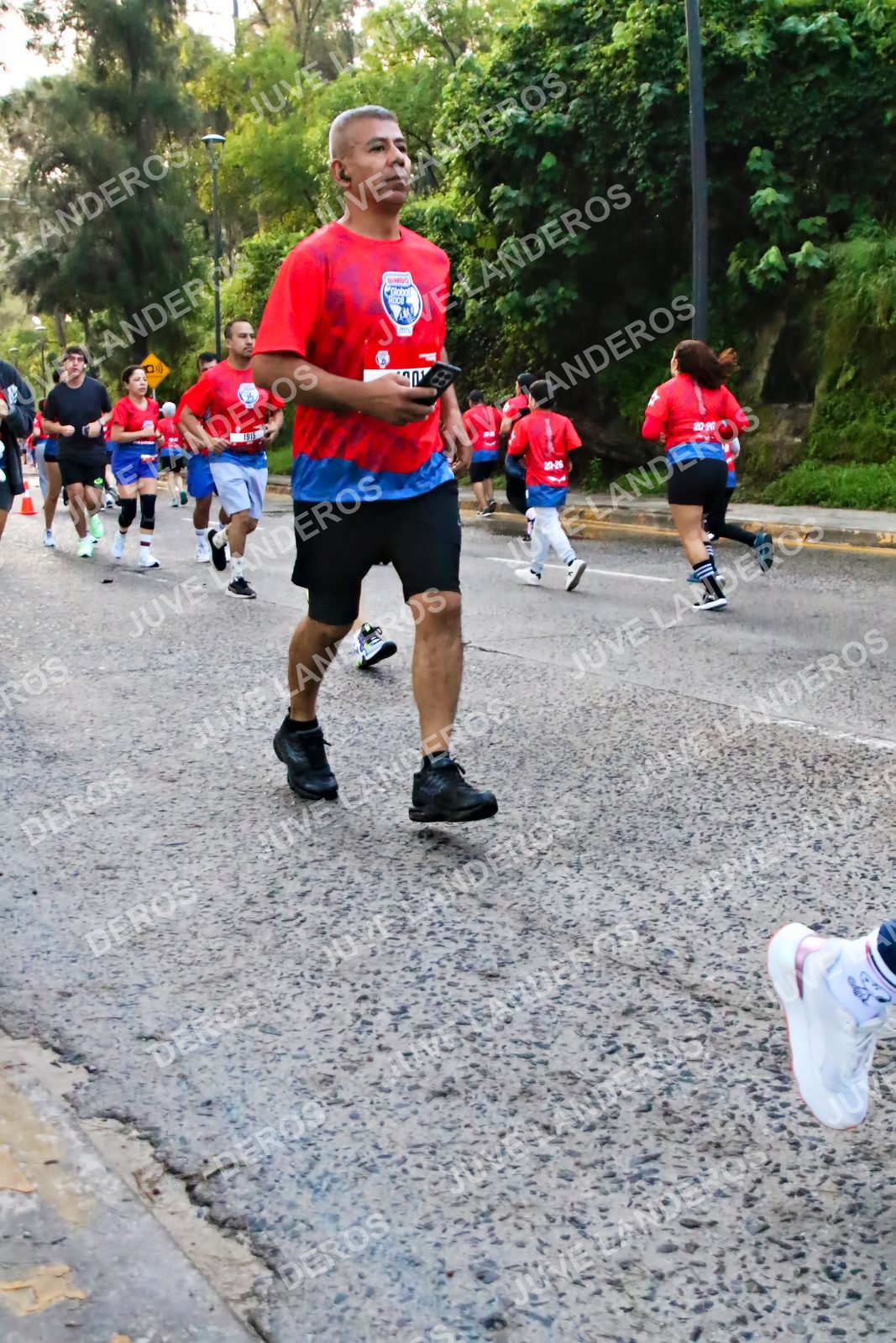 Foto de la CARRERA BIMBO GLOBAL RACE GUADALAJARA en Centro Comercial Andares, Blvd. Puerta de Hierro 4965, Zapopan a las 07:01