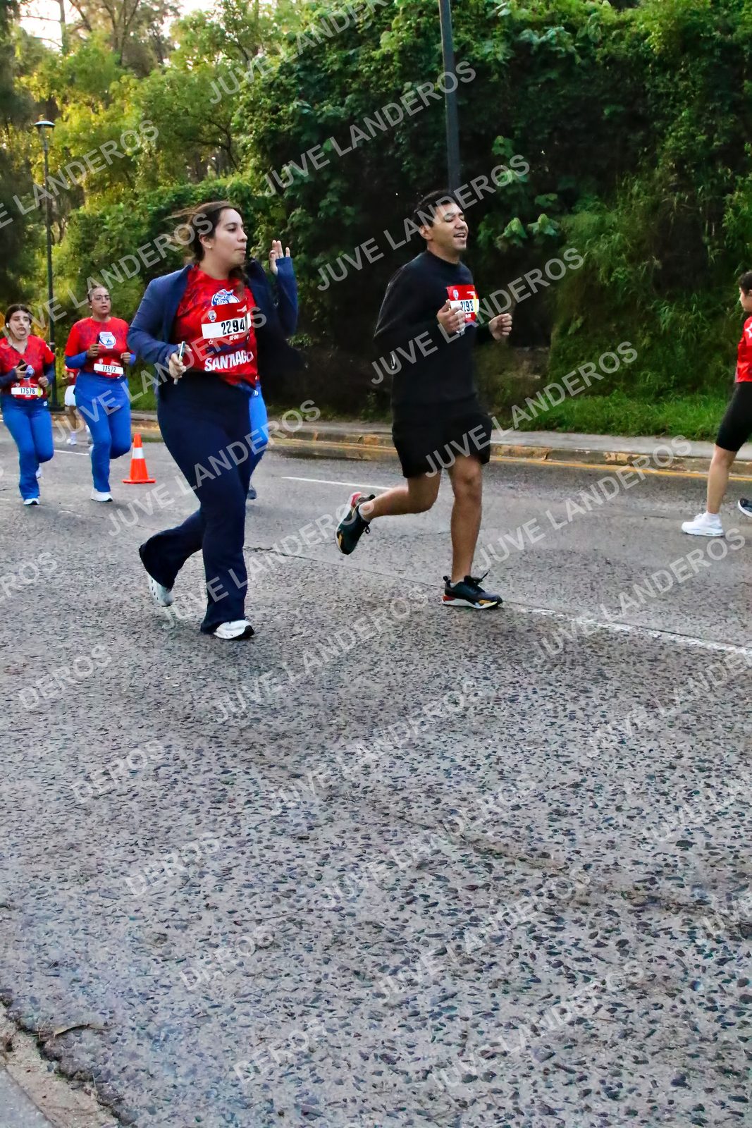 Foto de la CARRERA BIMBO GLOBAL RACE GUADALAJARA en Centro Comercial Andares, Blvd. Puerta de Hierro 4965, Zapopan a las 07:07 · dorsal 2294