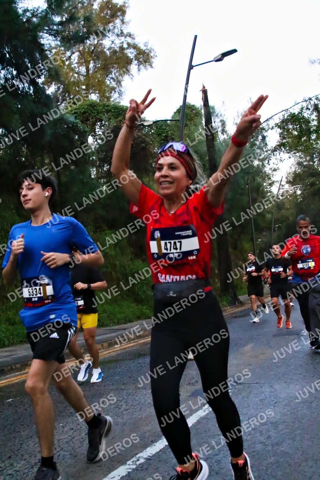 Foto de la CARRERA BIMBO GLOBAL RACE GUADALAJARA en Centro Comercial Andares, Blvd. Puerta de Hierro 4965, Zapopan a las 06:40 · dorsal 4747, 5334, 5196